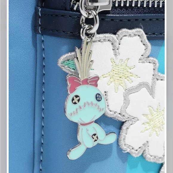 Loungefly Disney Lilo & Stitch Figural Stitch w Lei Mini Backpack